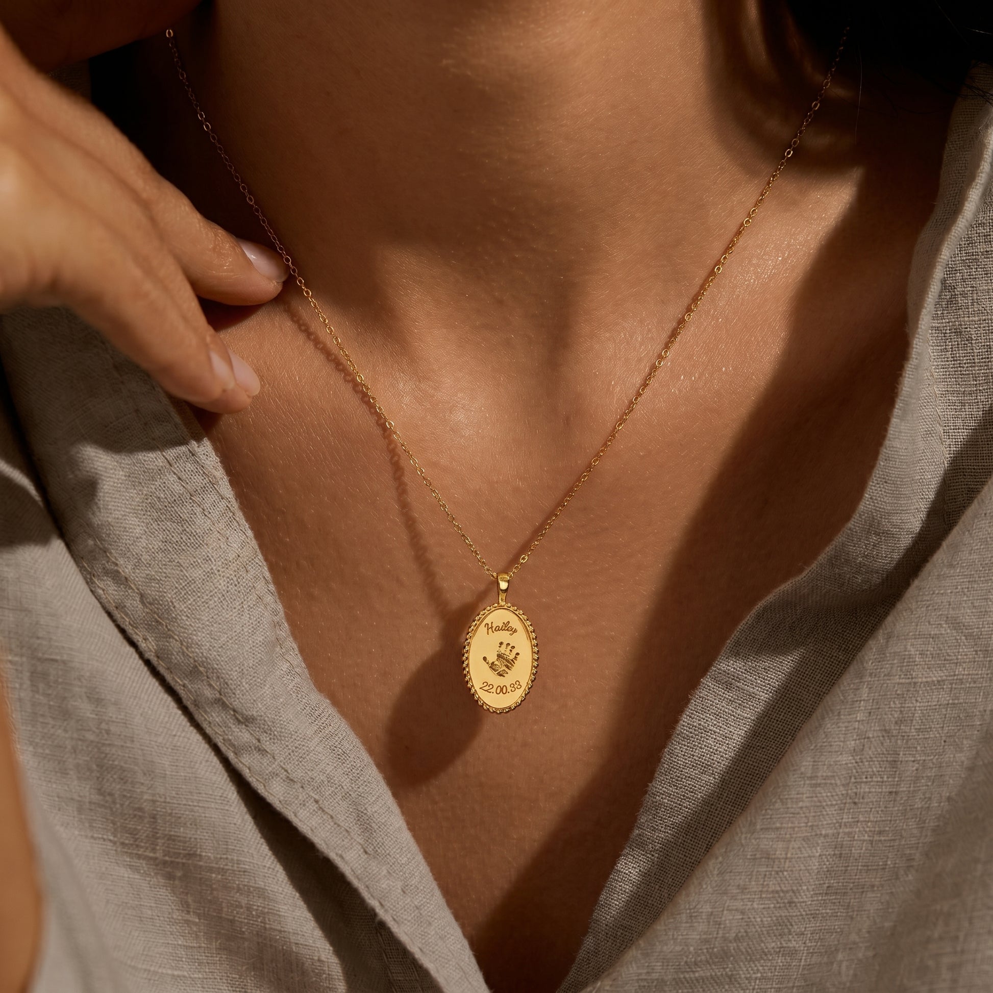 JWH personalized necklace gift