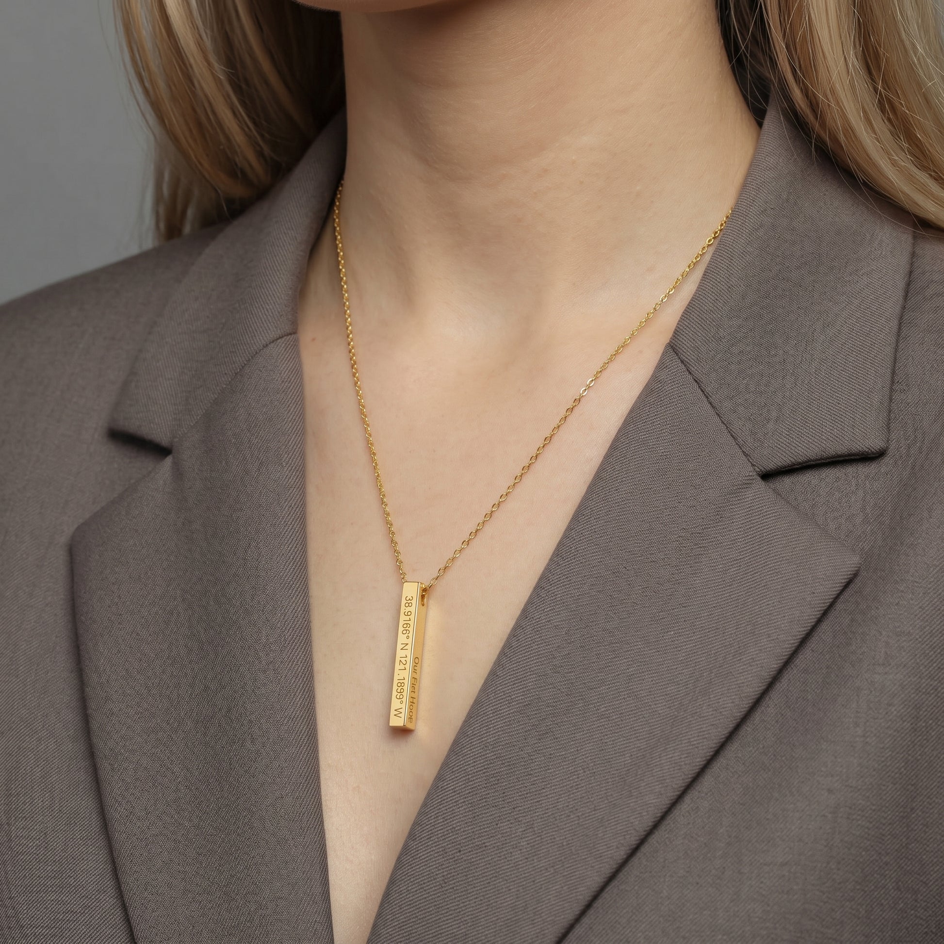 JWH personalized necklace gift