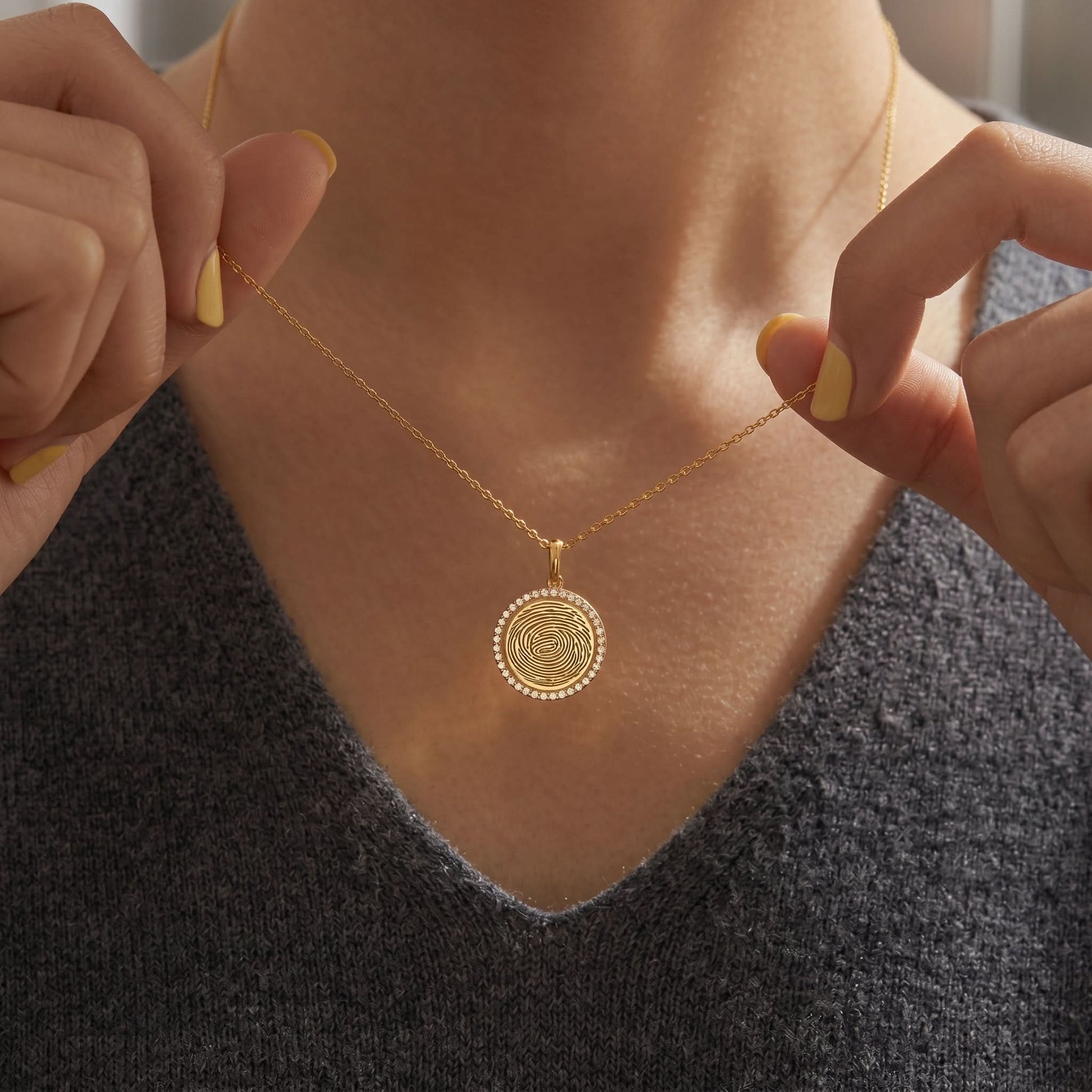 JWH personalized necklace gift