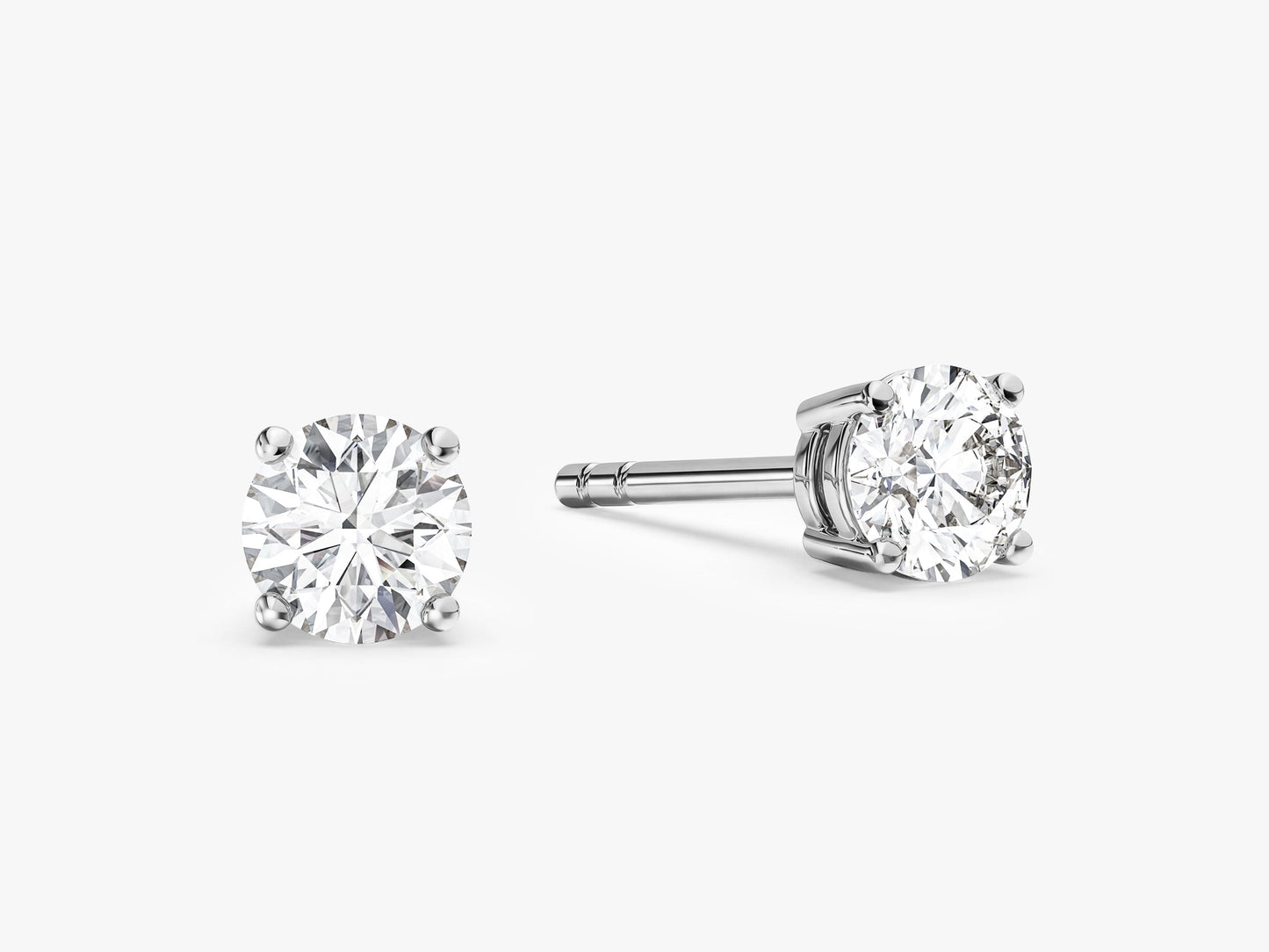 Round Cut Stud Earrings (0.50 ct tw)