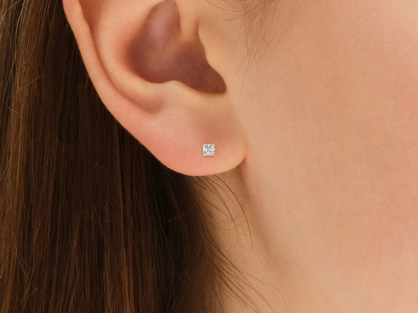 Asscher Cut Stud Earrings (0.25 ct tw)