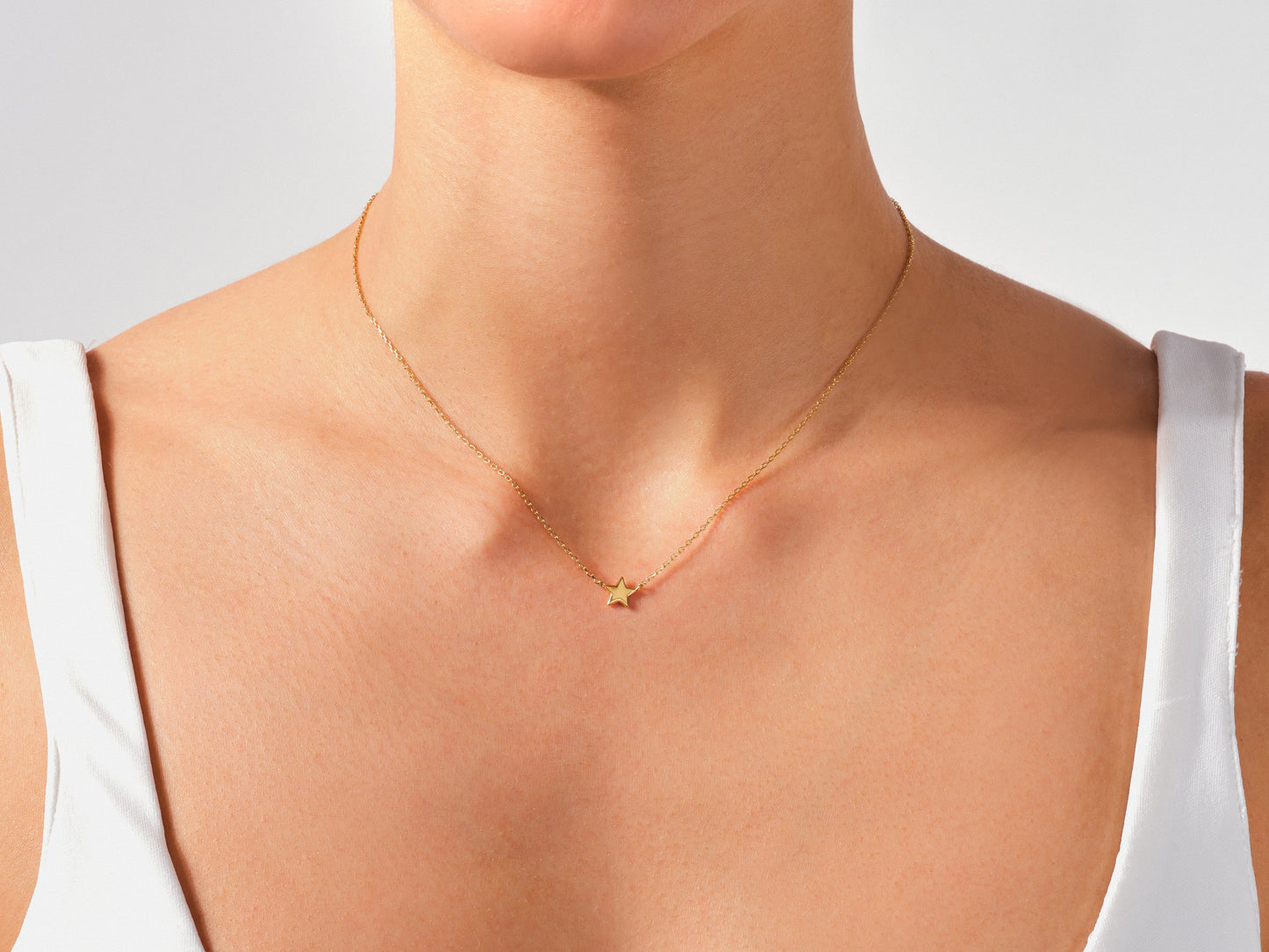 Plain Star Necklace