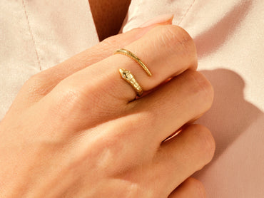 Minimalist Snake Ring