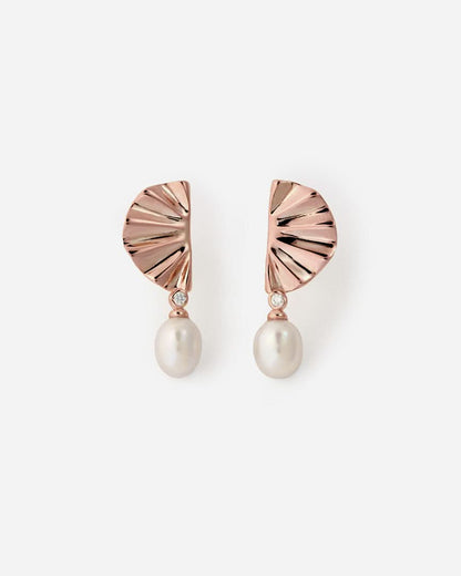 Elegant Gold Shell-Inspired Pearl Earrings Pearl Earrings