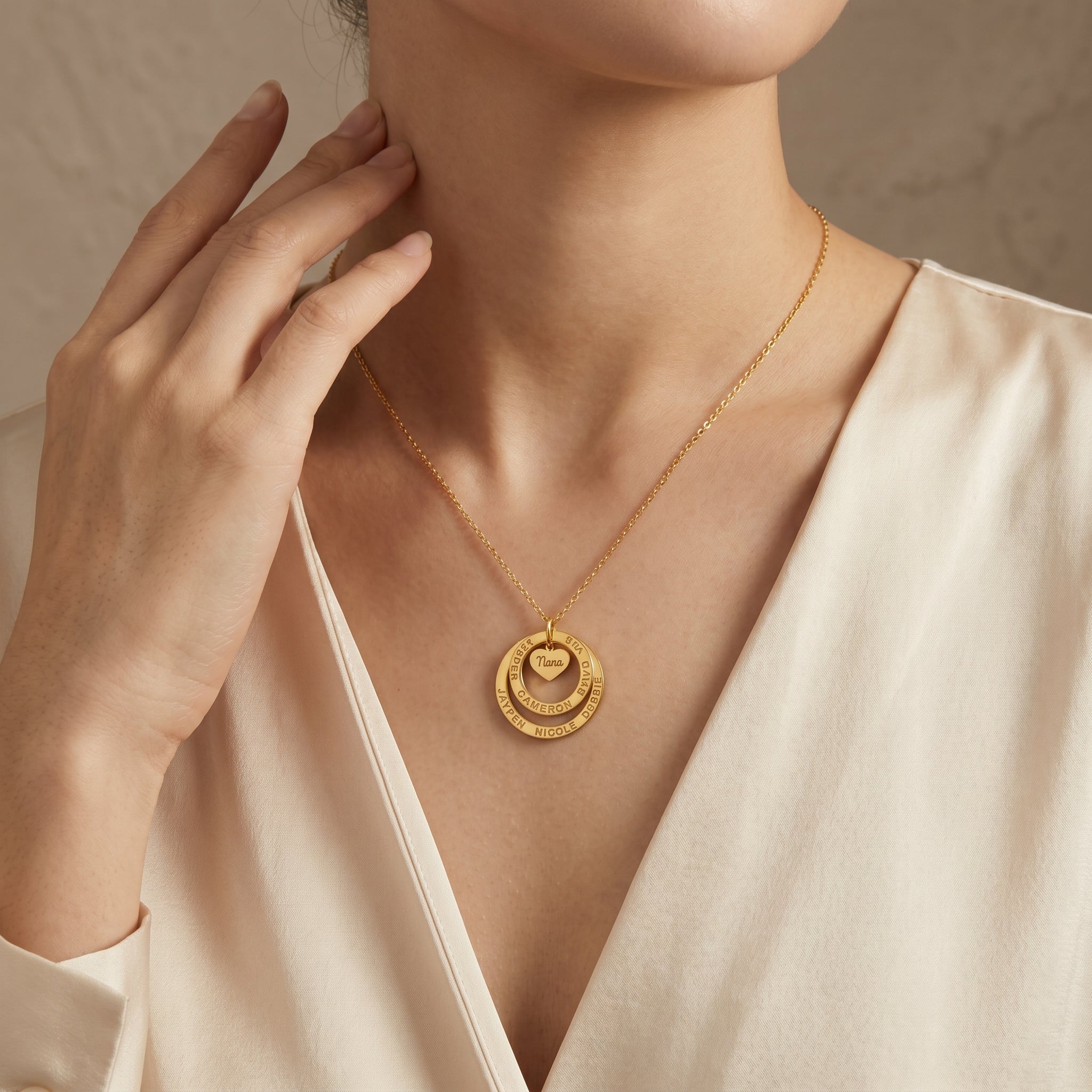 JWH personalized necklace gift