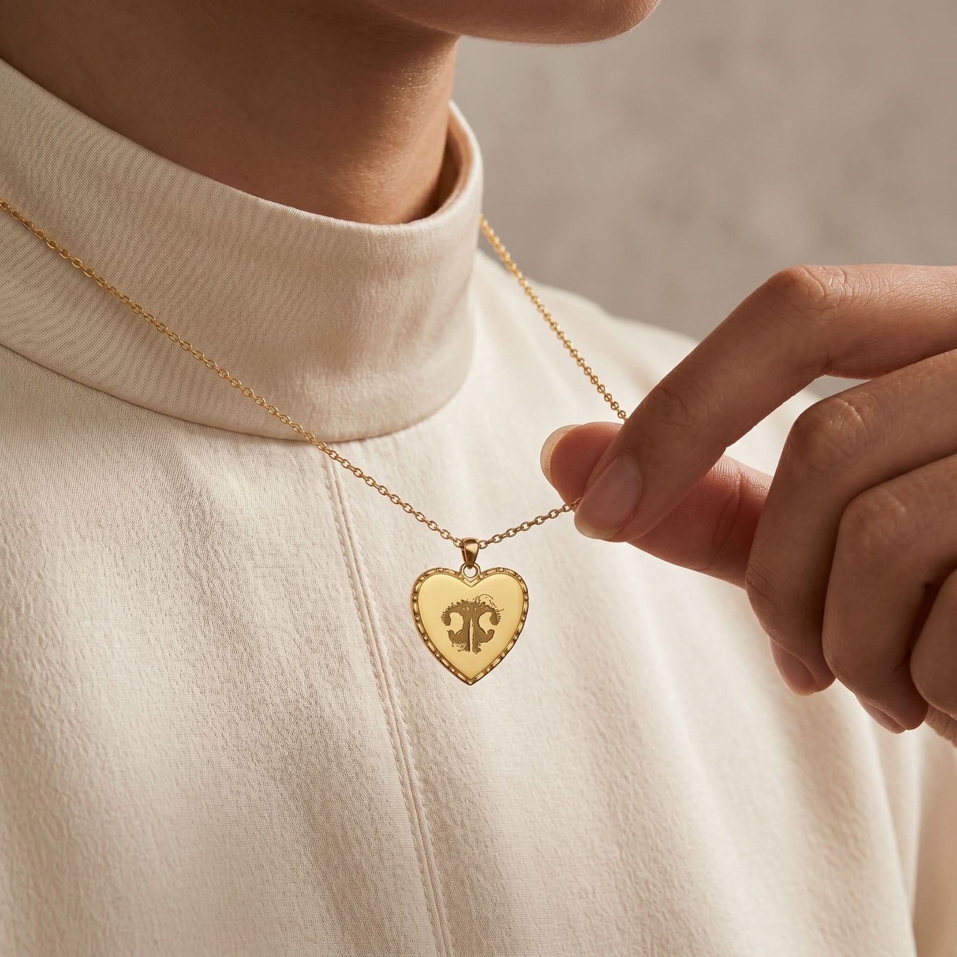 JWH personalized necklace gift