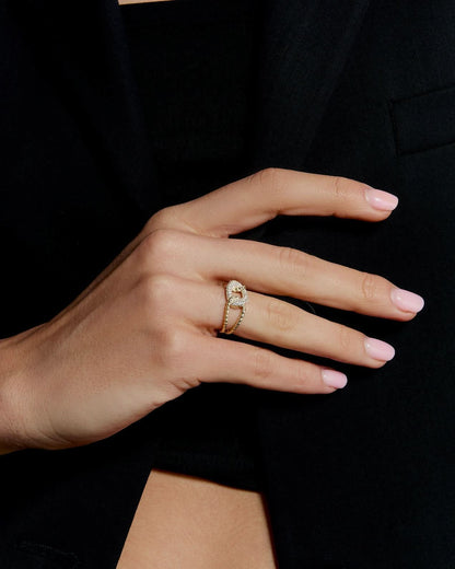 Gold Rope Chain Link Ring with Pavé Gemstone - Modern Jewelry