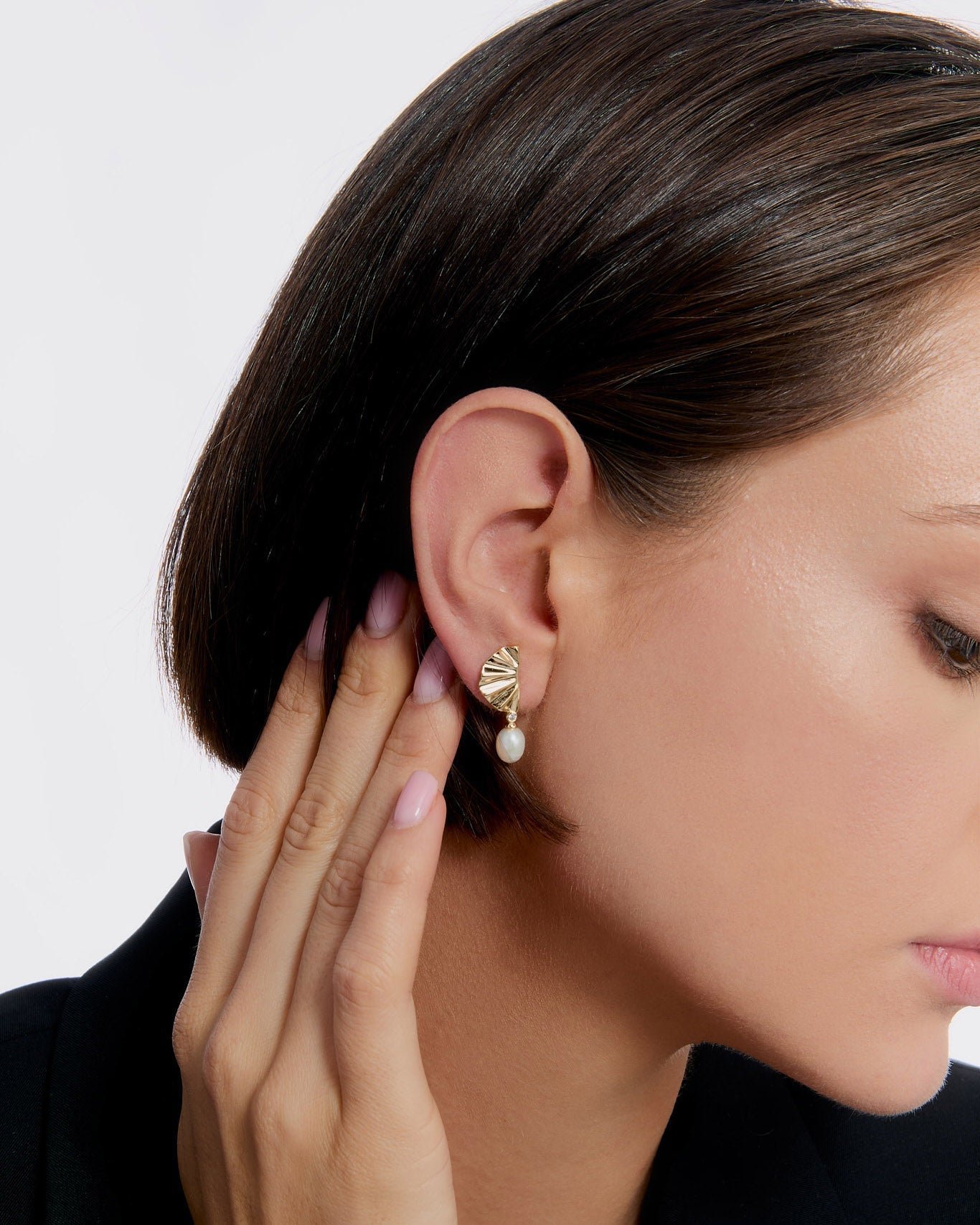 Elegant Gold Shell-Inspired Pearl Earrings Pearl Earrings